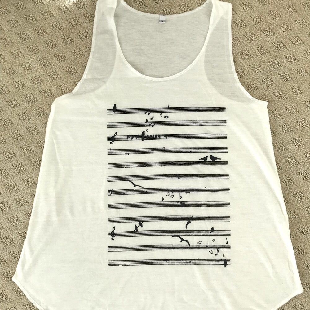 Sheet music birds tank